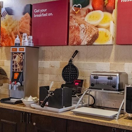 Russell Inn And Suites ستاركفيل المظهر الخارجي الصورة