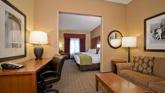 Russell Inn And Suites ستاركفيل المظهر الخارجي الصورة
