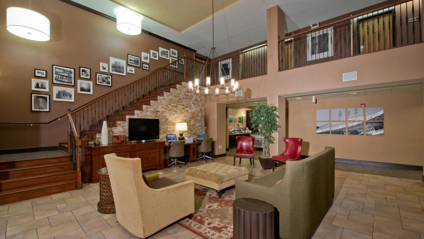 Russell Inn And Suites ستاركفيل المظهر الخارجي الصورة